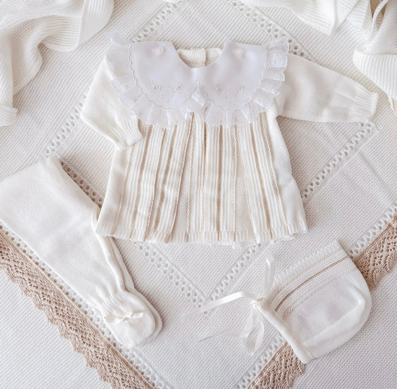 Cream and Gold Lace Collar Set