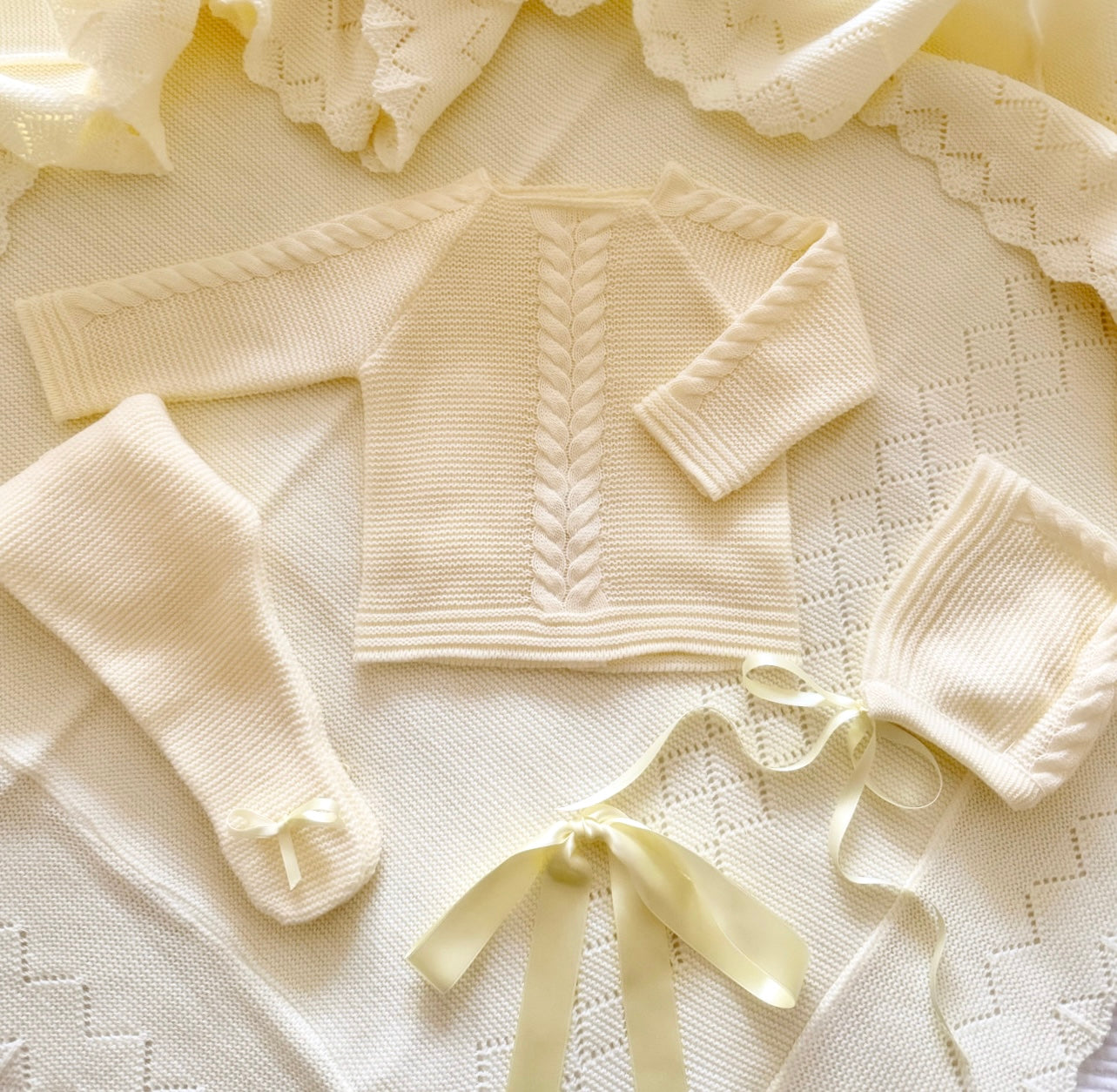 Yellow Pleated Knit Outfit