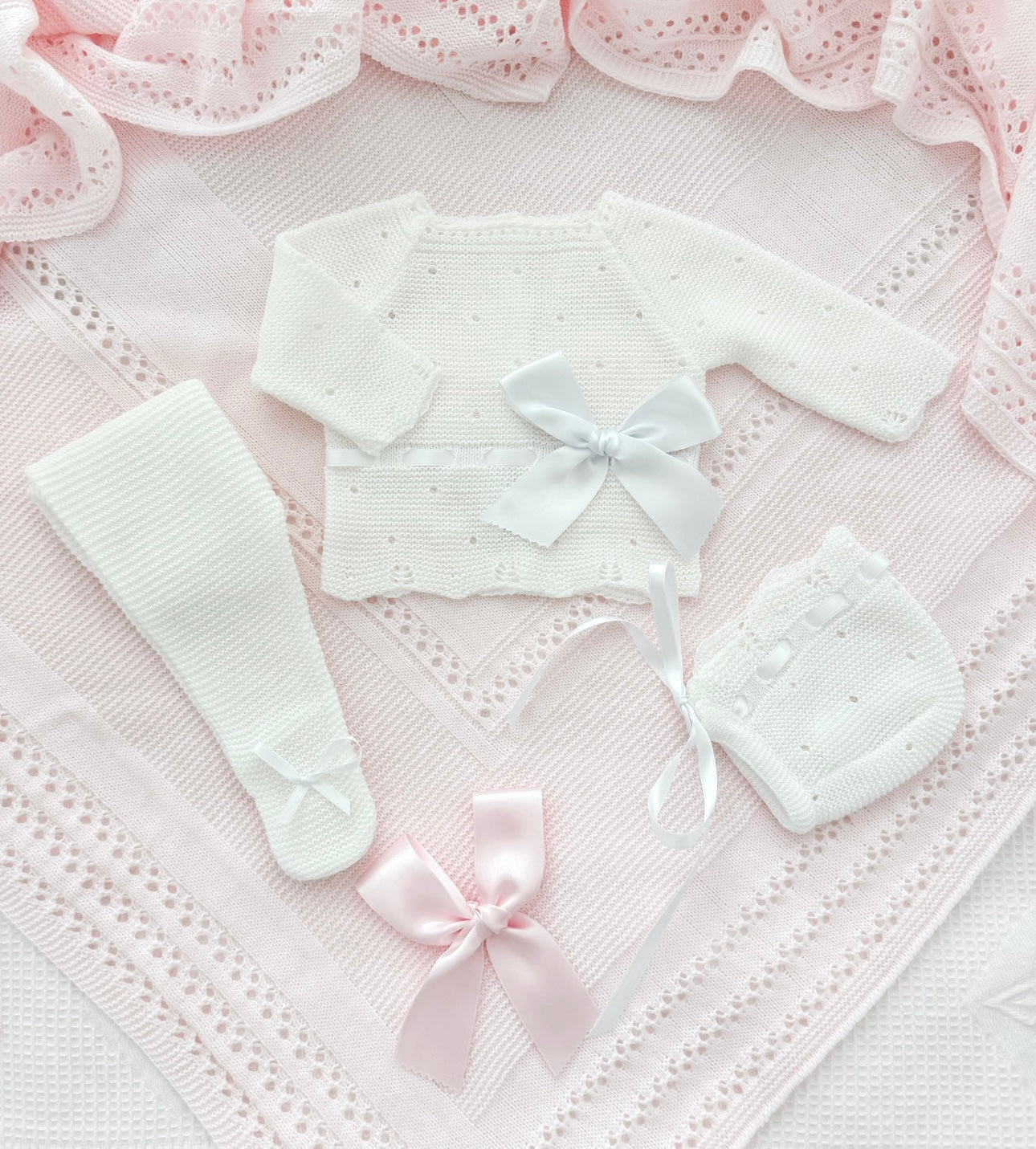 White Bow Knitted Set